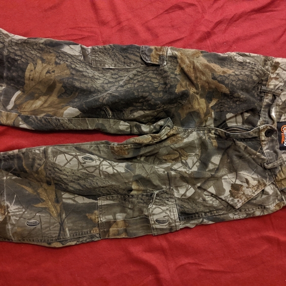 Clothes - Picture 8 of 8